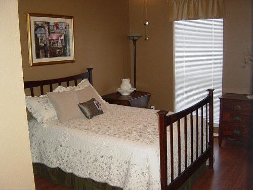 5th image of 1400 Old Knoll Dr
