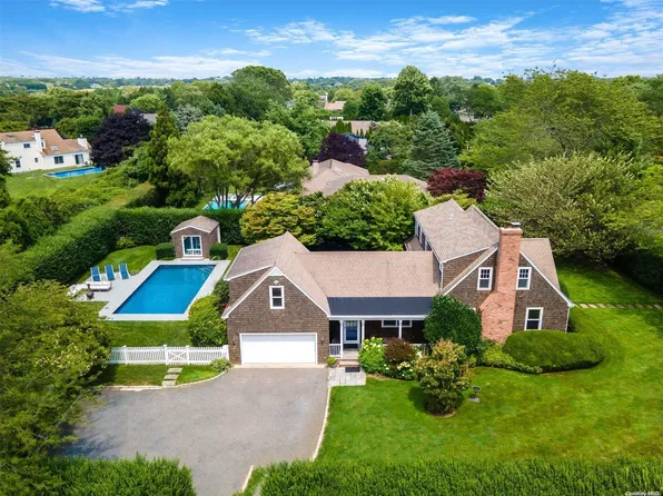 140 Potato Field Lane, Southampton, NY 11968
