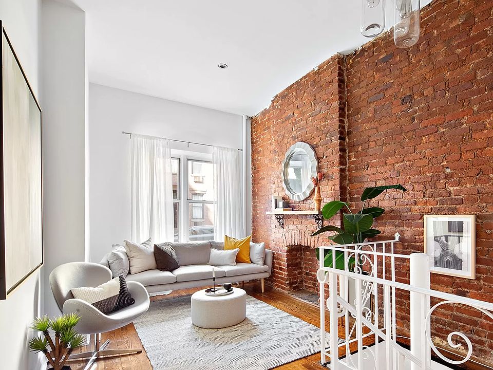 1st image of 338 W 19th St #1E