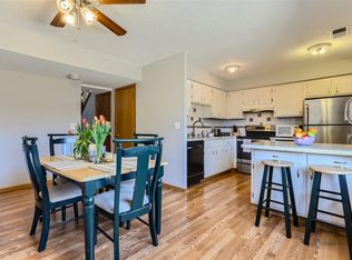 7836 Dunmore Rd, Woodbury, MN 55125