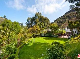 1630 Roscomare Rd, Los Angeles, CA 90077