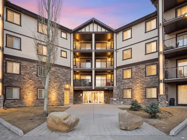 60 Panatella St NW #1423, Calgary, AB T3K 0M1