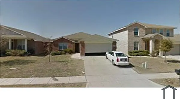 5 bed, 1981 sqft, $2,200 — Photo 3