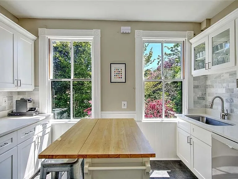 240 Brown St #2 — Photo 21