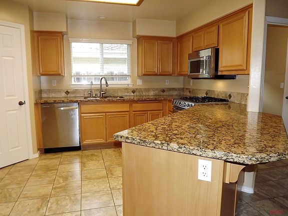 4th image of 873 Tanis Pl