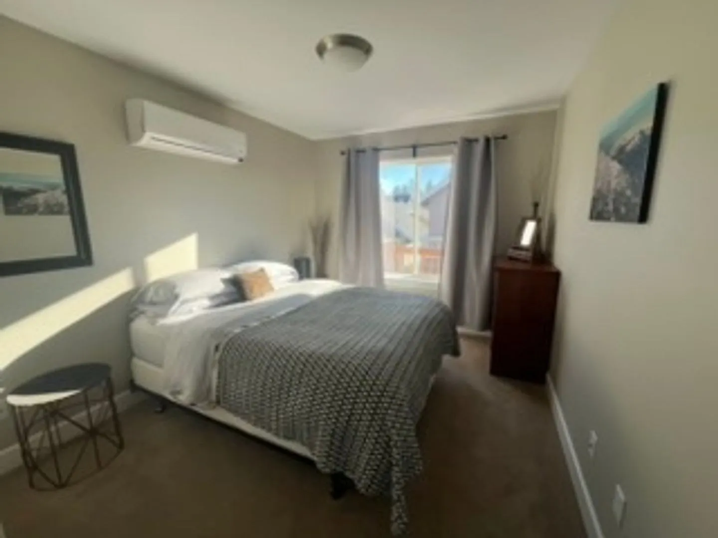 Charming one bedroom ADU in Bend's desirable Midtown area — Photo 4