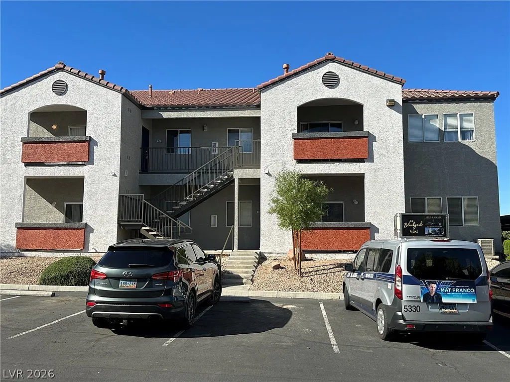 2 bed, 2.0 bath, 1047 sqft, $1,350 — Photo 1