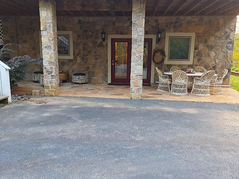 5102 State Highway 339 — Photo 6
