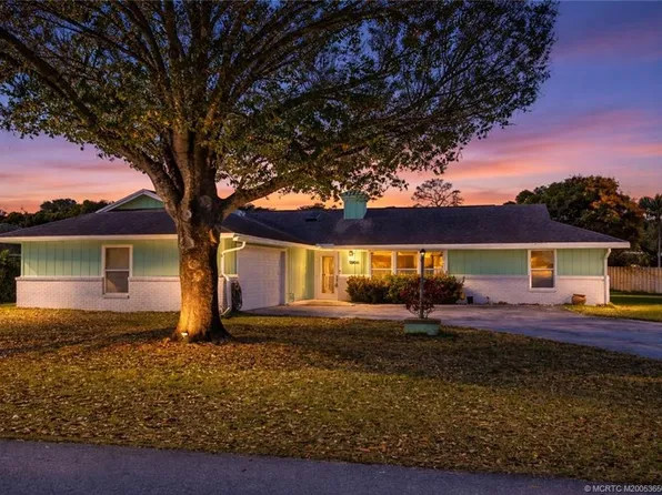 2905 SE Glasgow Dr, Stuart, FL 34997