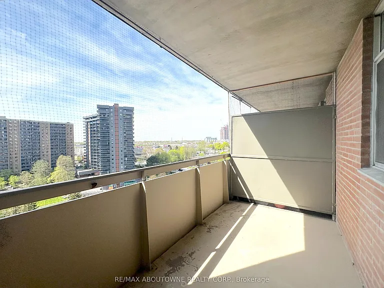 30 Denton Ave #1023 — Photo 9