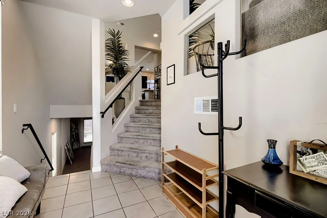 4 bed, 2.5 bath, 3005 sqft, $2,795 — Photo 4