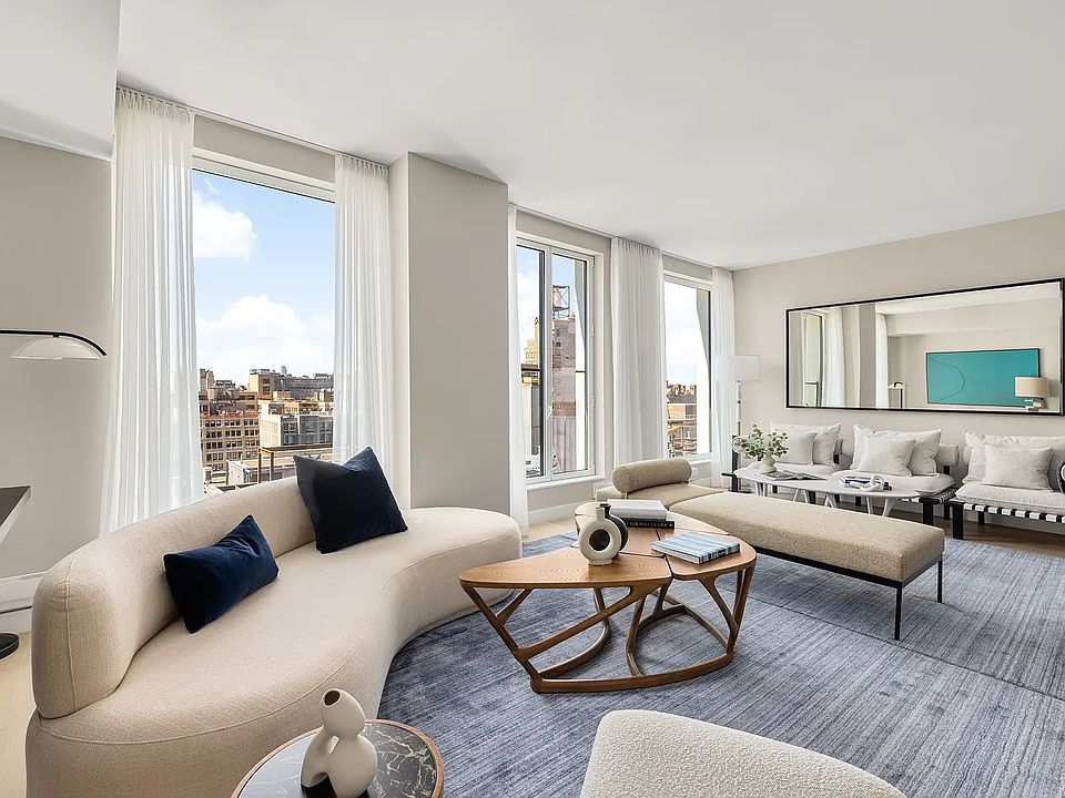 1st image of 215 W 28th St APT 15A