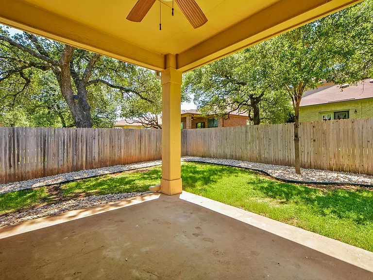 2202 Ezra Ct — Photo 26