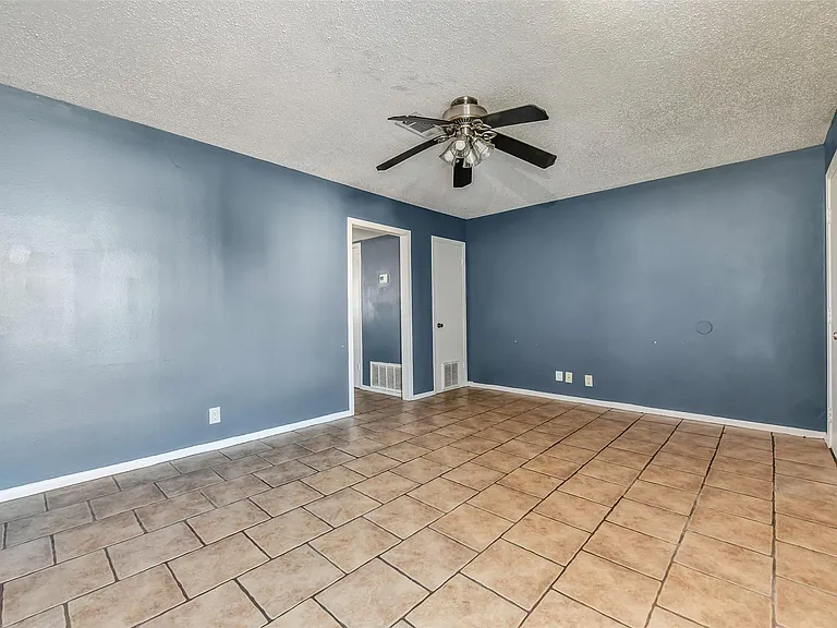 1817 Biovu Dr — Photo 6