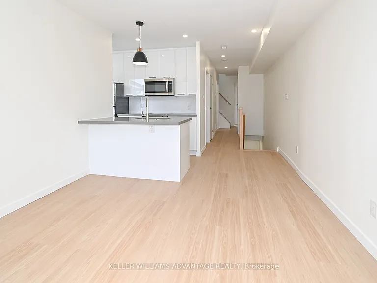 113 Woodbine Ave #UPPER — Photo 6