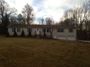 40 Mountain Rd, Hamburg, NJ 07419