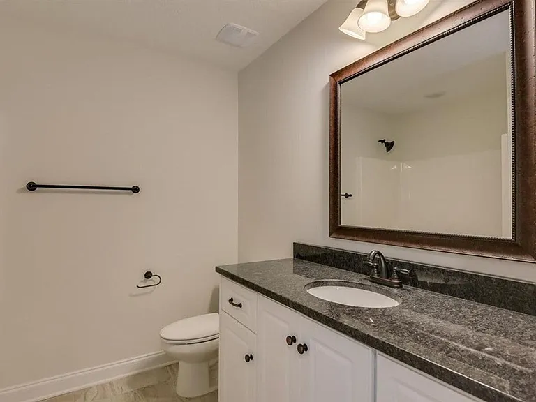 1011 Spotswood Cir — Photo 10