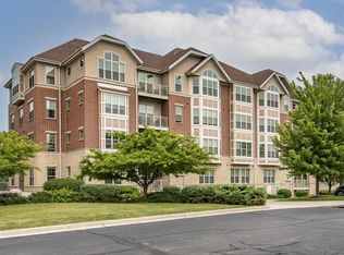 4110 S Lake Dr UNIT 241, St Francis, WI