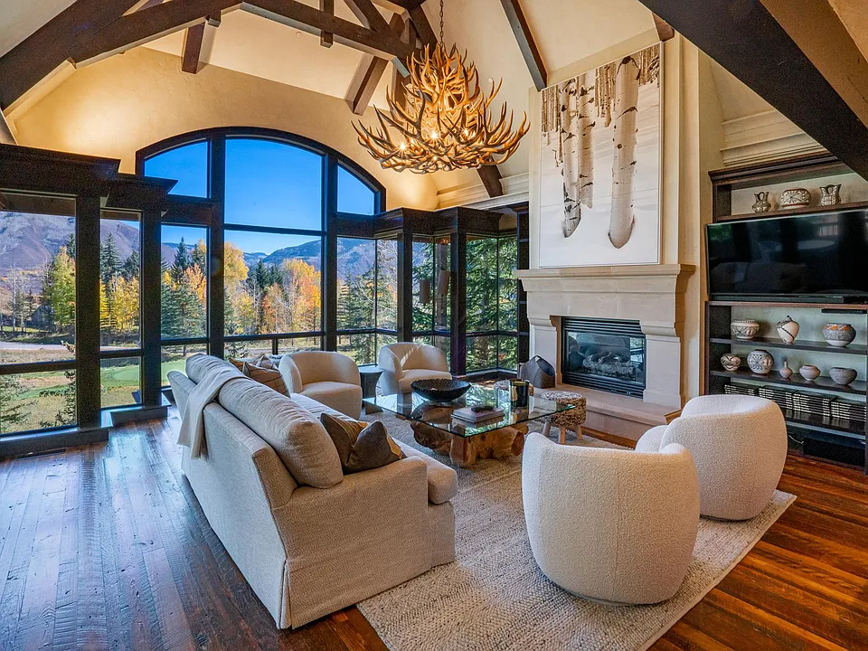 74 Pfister Dr