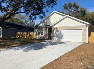 2420 Raymond Ave, Charleston, SC 29406