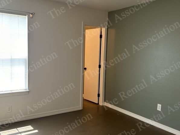 185 Brownlee Rd #5