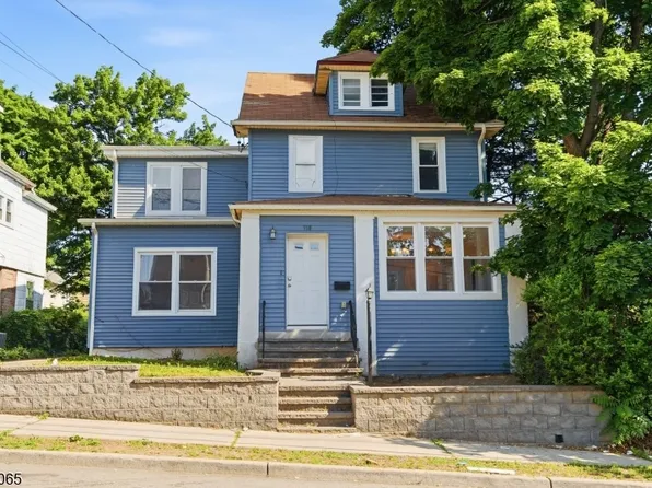 118 W 2Nd St, Clifton City, NJ 07011