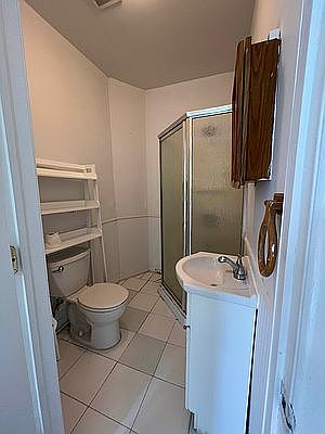 5th image of 321 21st St #2A