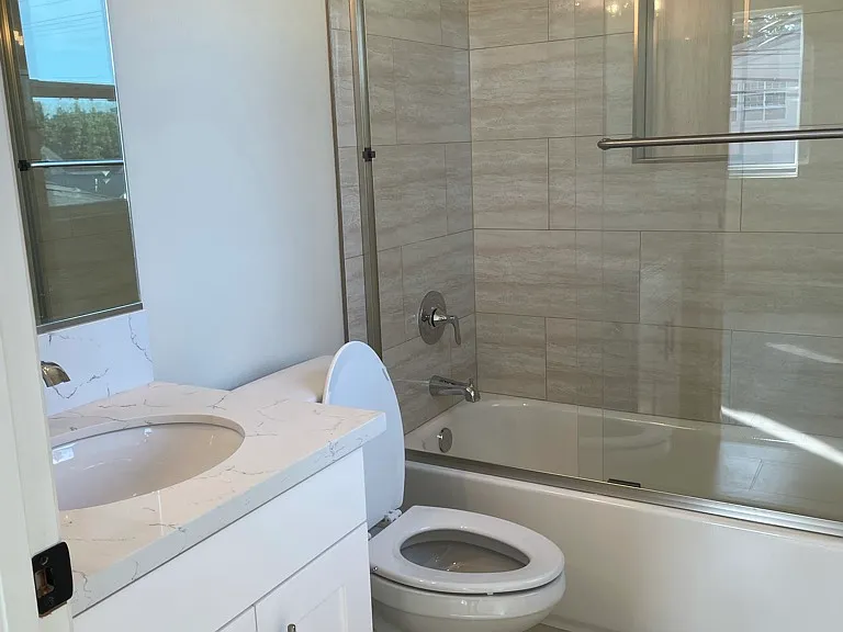 1116 N Monterey St #C — Photo 20