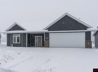 3113 Buttercup Trl, Mankato, MN 56001
