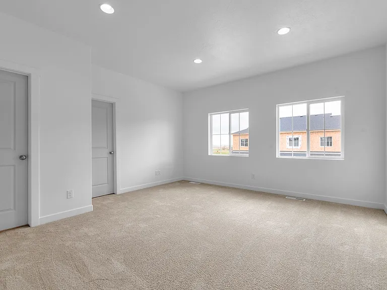 1594 E 6755 N — Photo 11
