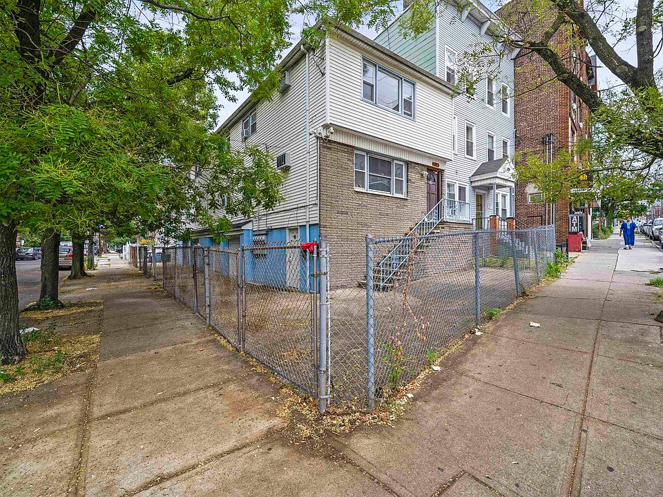 1st image of 246 Sip Ave #1F