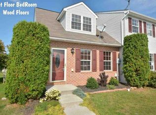 51 Fiddler Dr, New Oxford, PA 17350