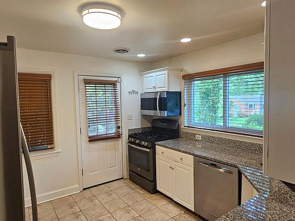 4th image of 6201 Cheryl Dr