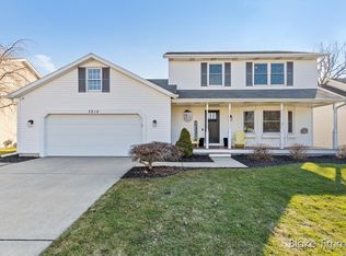 3816 Black Creek Dr, Hudsonville, MI 49426