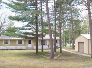 10230 Ocqueoc Lake Rd, Ocqueoc, MI 49759