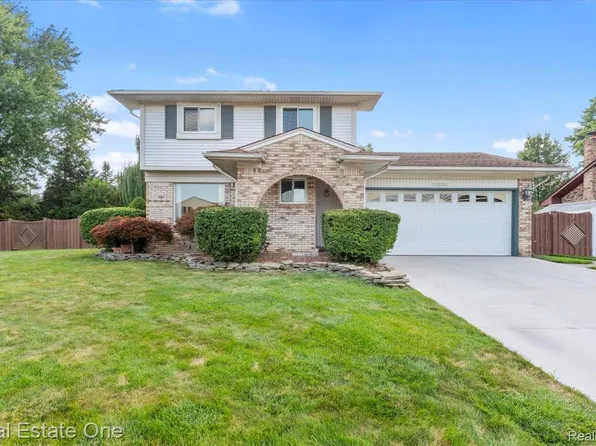 15500 Dondero Dr, Southgate, MI 48195