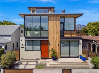 2325 Cloy Ave, Venice, CA 90291