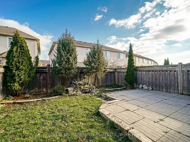 17 Georgian Rd — Photo 16