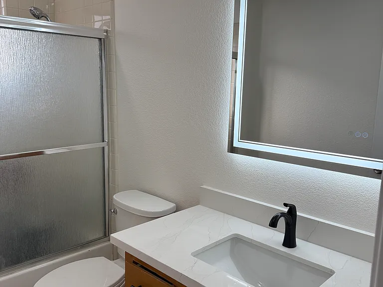 Acacia Ave — Photo 3