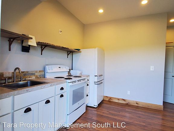 5th image of 2099 Shore Ave Unit B