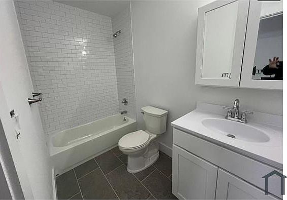 3rd image of 1814 Trafalgar Pl #2