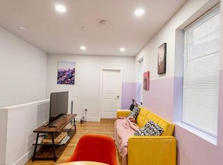 924 N 5th St #1R, Philadelphia, PA 19123