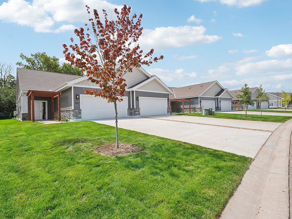 Country Club Villas