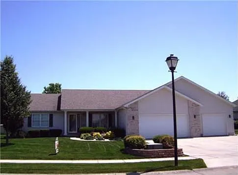 1362 W Masters Ln photo 1