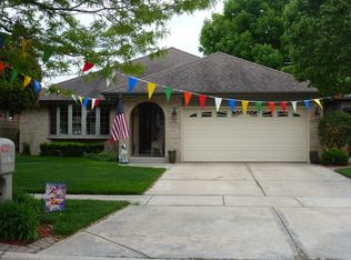 5617 W 82nd St, Burbank, IL