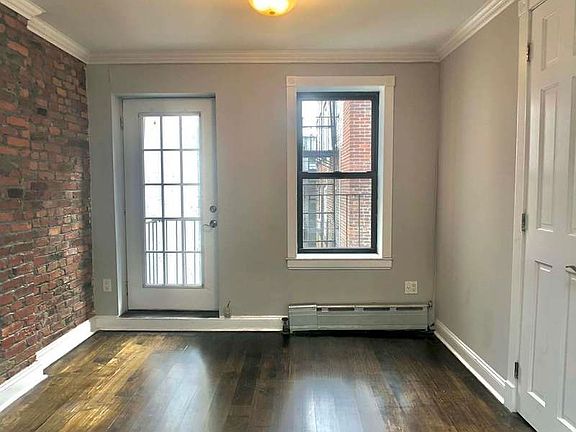 3rd image of 121 Christopher St #13A
