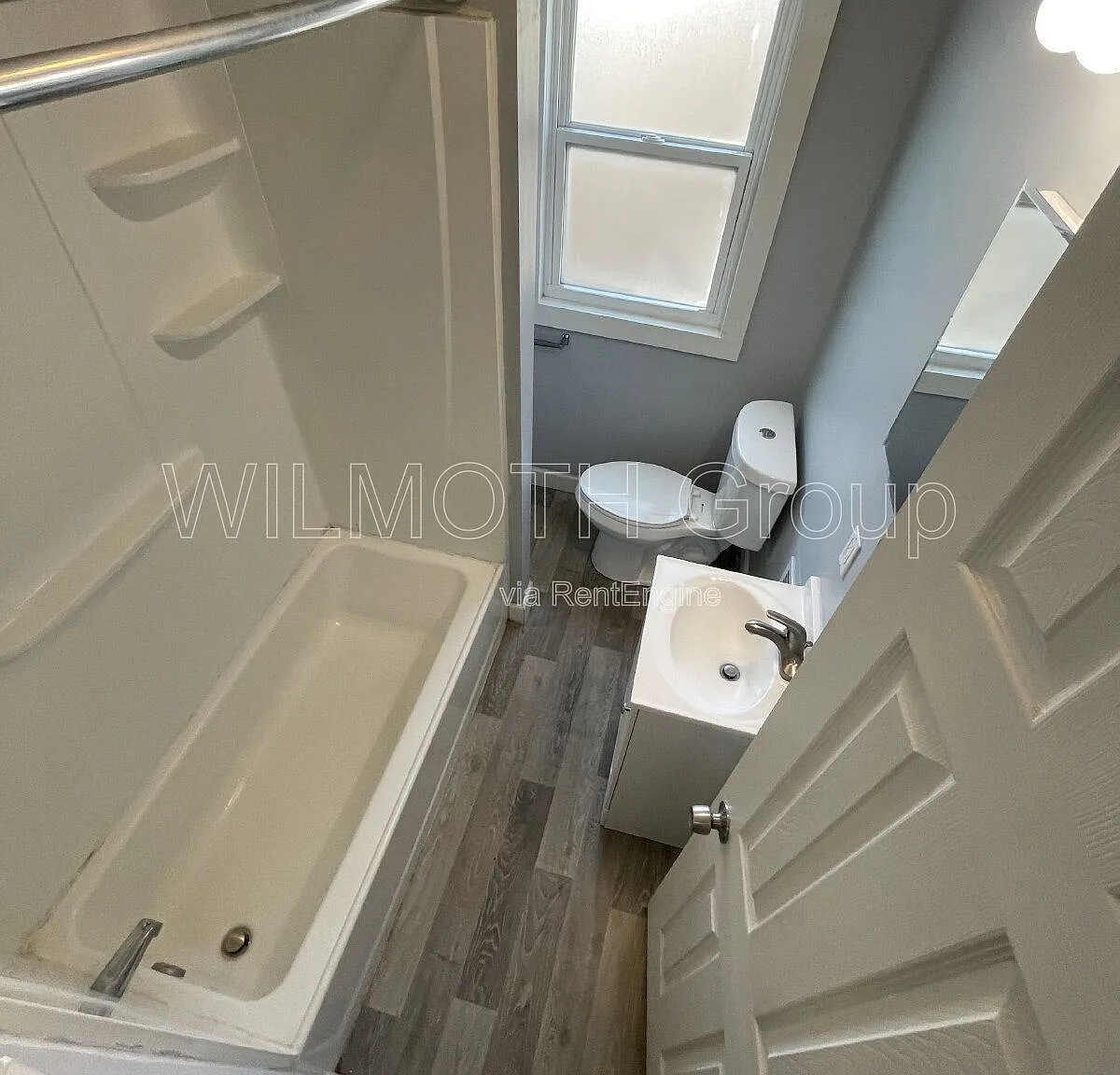 3 bed, 1.0 bath, 1300 sqft, $1,300 — Photo 4