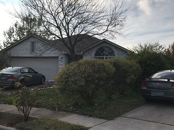 3rd image of 2323 Wisteria Way