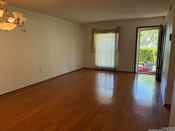 3rd image of 7605 Brown Oak