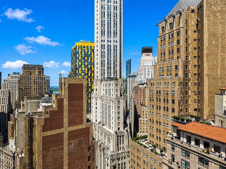 75 Wall St #31G — Photo 6
